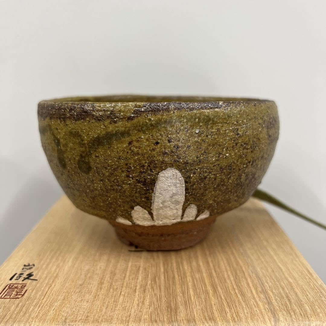 Amazon.co.jp: 金重巌 銀彩茶碗 SR3E : ホーム＆キッチン