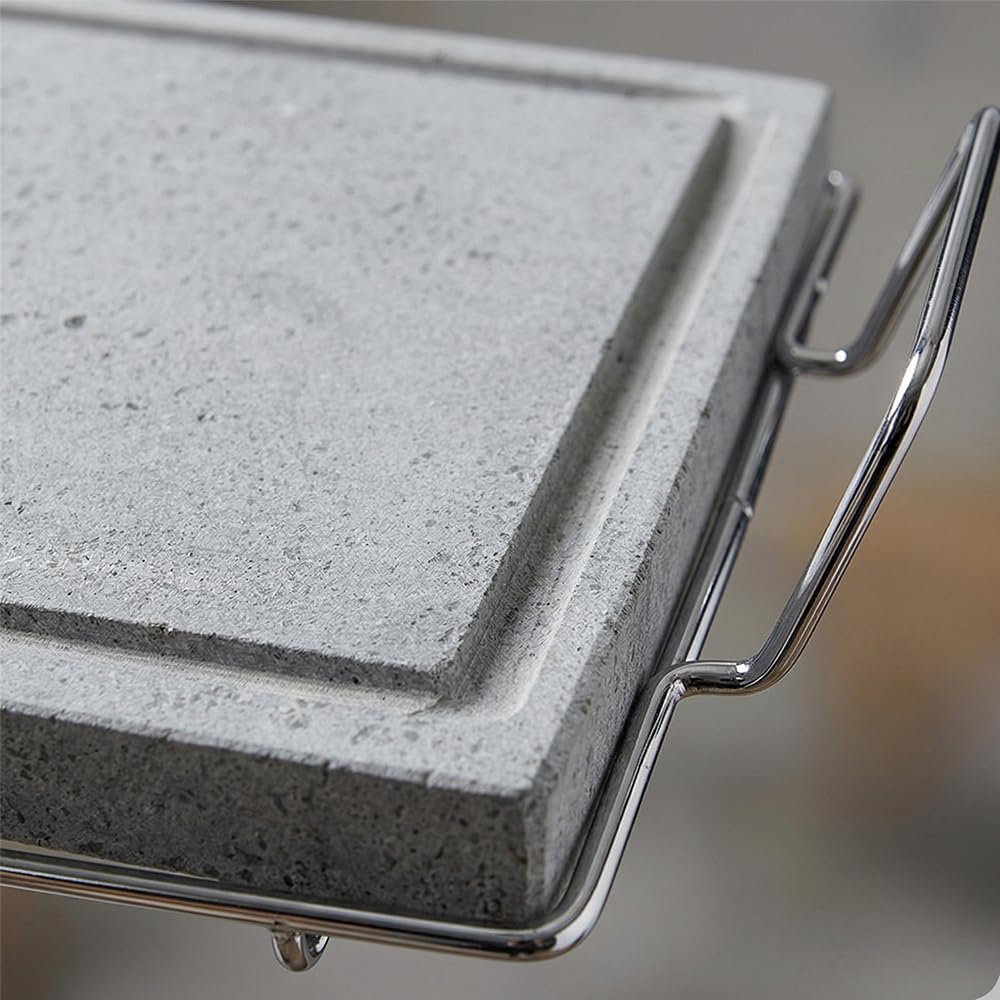 Pietra Ollare grande 60x40 cm con Stand in Metallo Piastra Vulcanica Bistecchiera & Grill da Tavolo Barbecue Griglia per Servire Carni Verdure pesce cottura Dietetica con Canale Raccogli Grassi