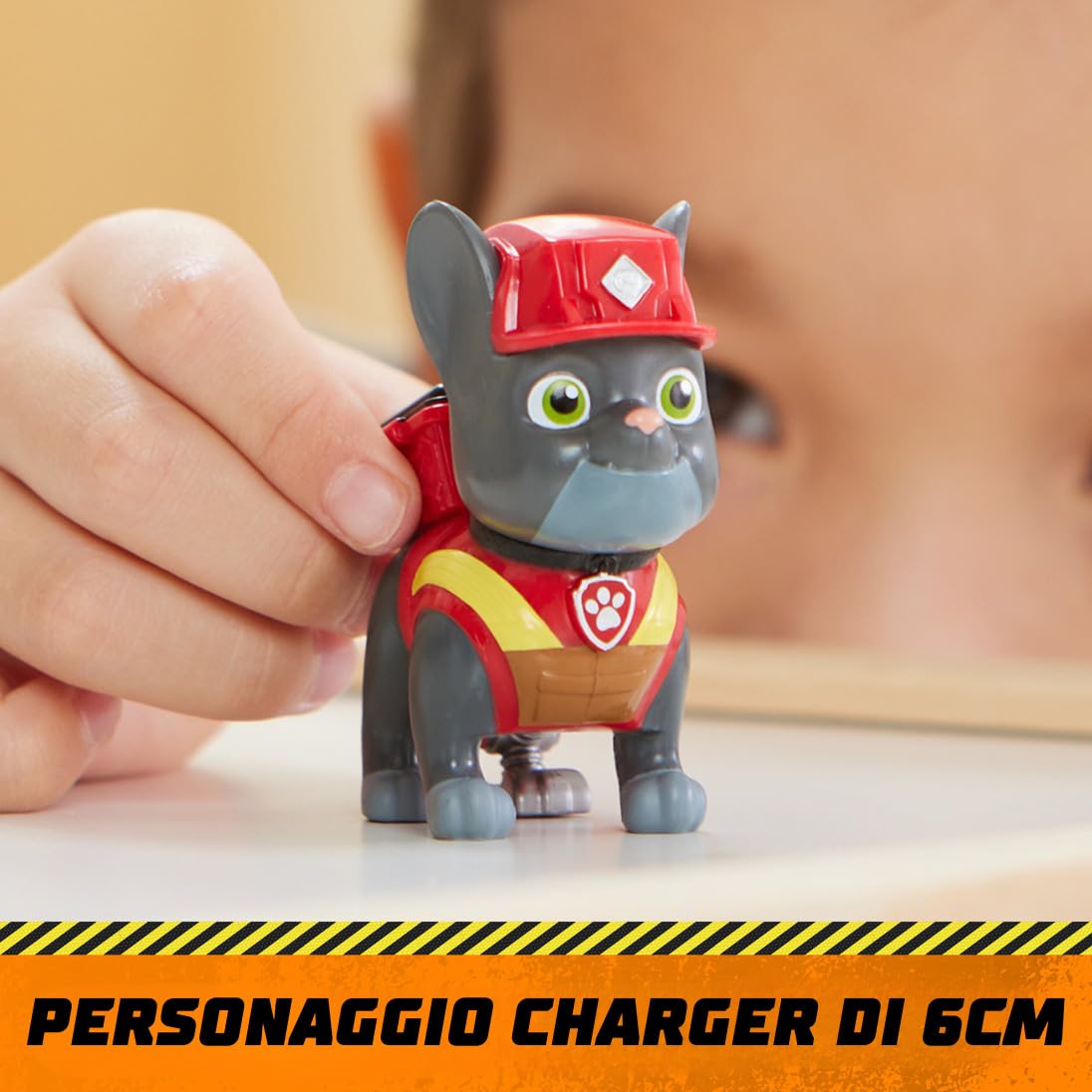 Rubble & Crew, Veicolo da lavoro di Charger, Ruspa con artiglio e parti mobili e personaggio da collezione, giocattoli per bambini dai 3 anni in su