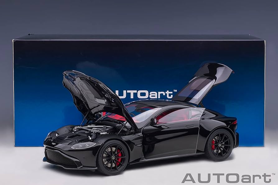 Amazon.com: AUTOart 2019 Aston Martin Vantage RHD (Right Hand