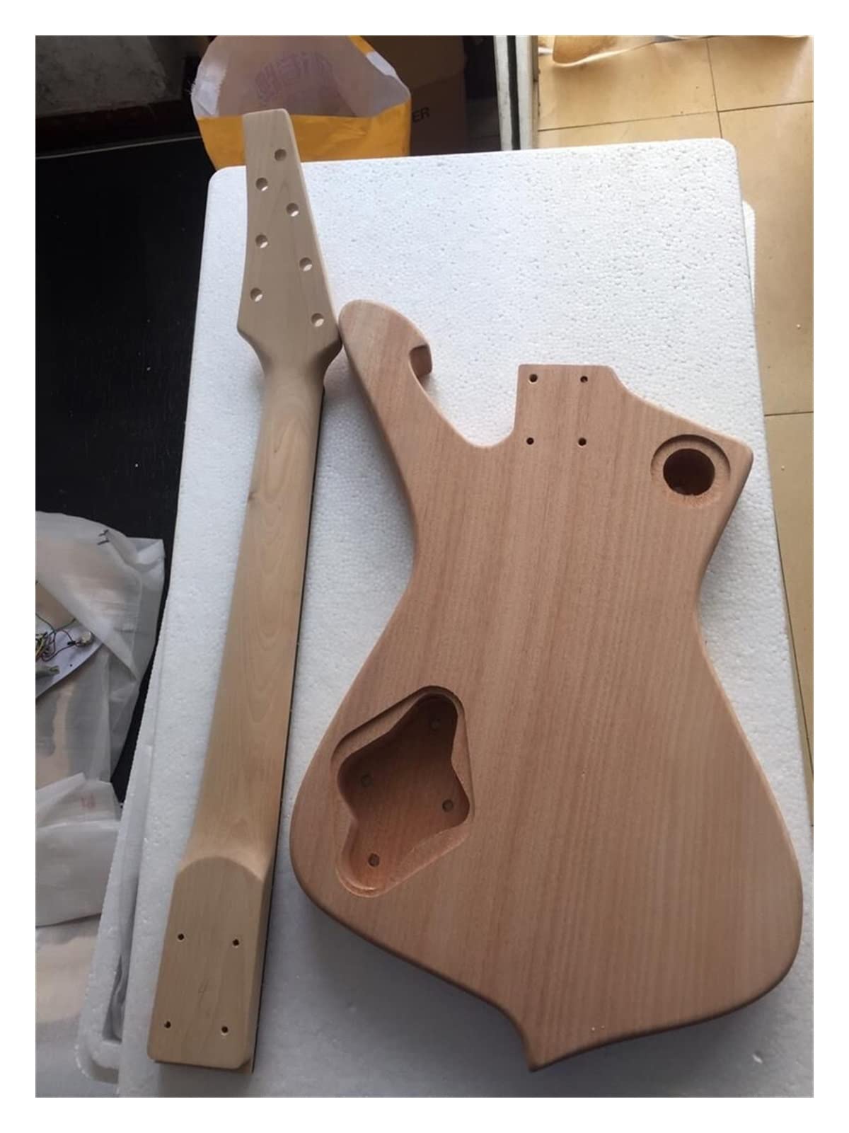TSTS Gitara Elektryczna 7 String Mahogany Body Maple Neck Rosewood Fretboard 22 Fret Dla IBZ. Ciało Gitarowe Niedokończona gitara korpus