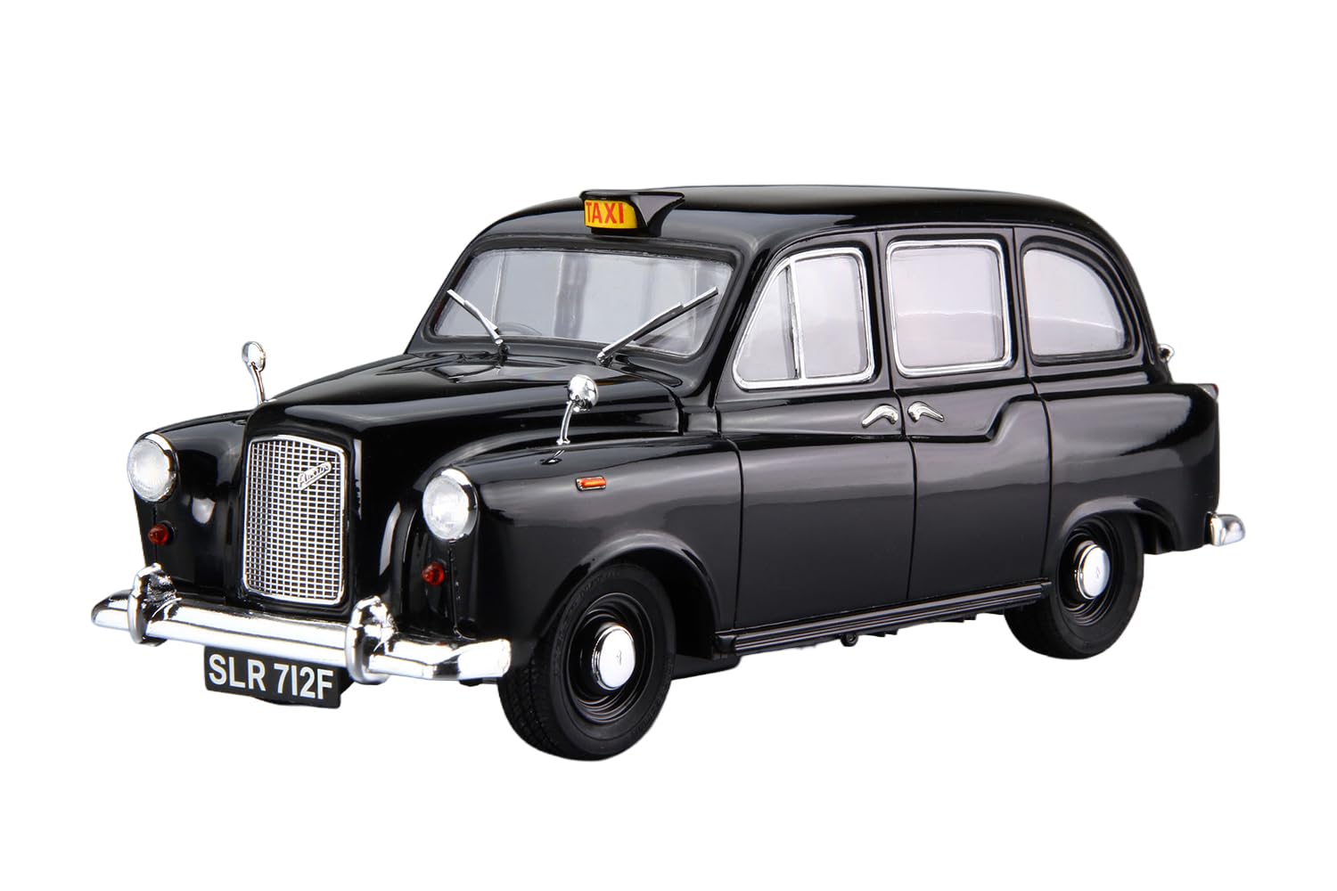 Aoshima FX-4 London Taxi 1968 1/24 Scale Plastic Model Kit Japan Made
