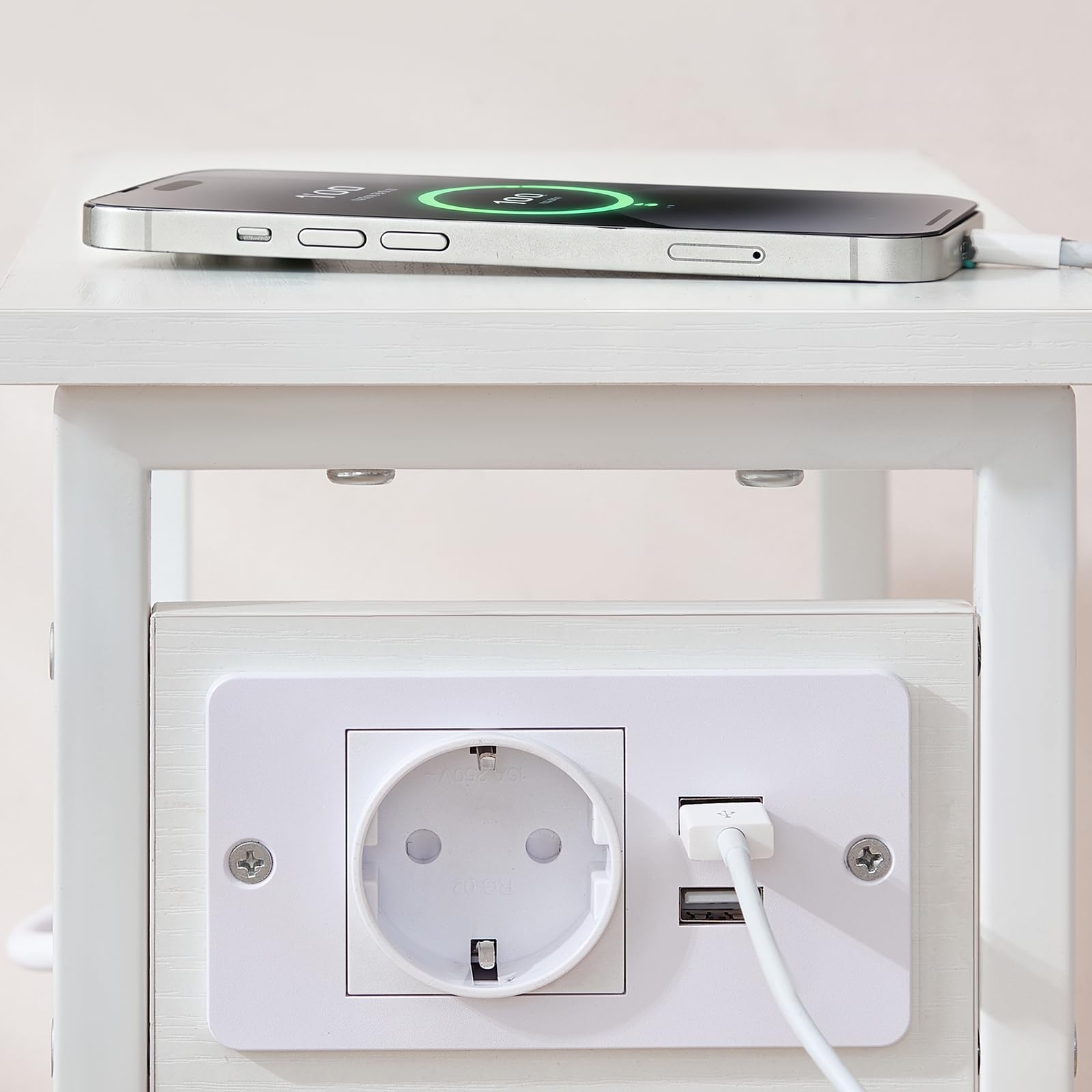 HOOBRO Tavolino Stretto con Stazione di Ricarica, Cassetti in Tessuto, Comodino Sottile con Ripiani Portaoggetti, per Soggiorno, Camera da Letto, Piccoli Spazi, Bianco EWT132CBZ01