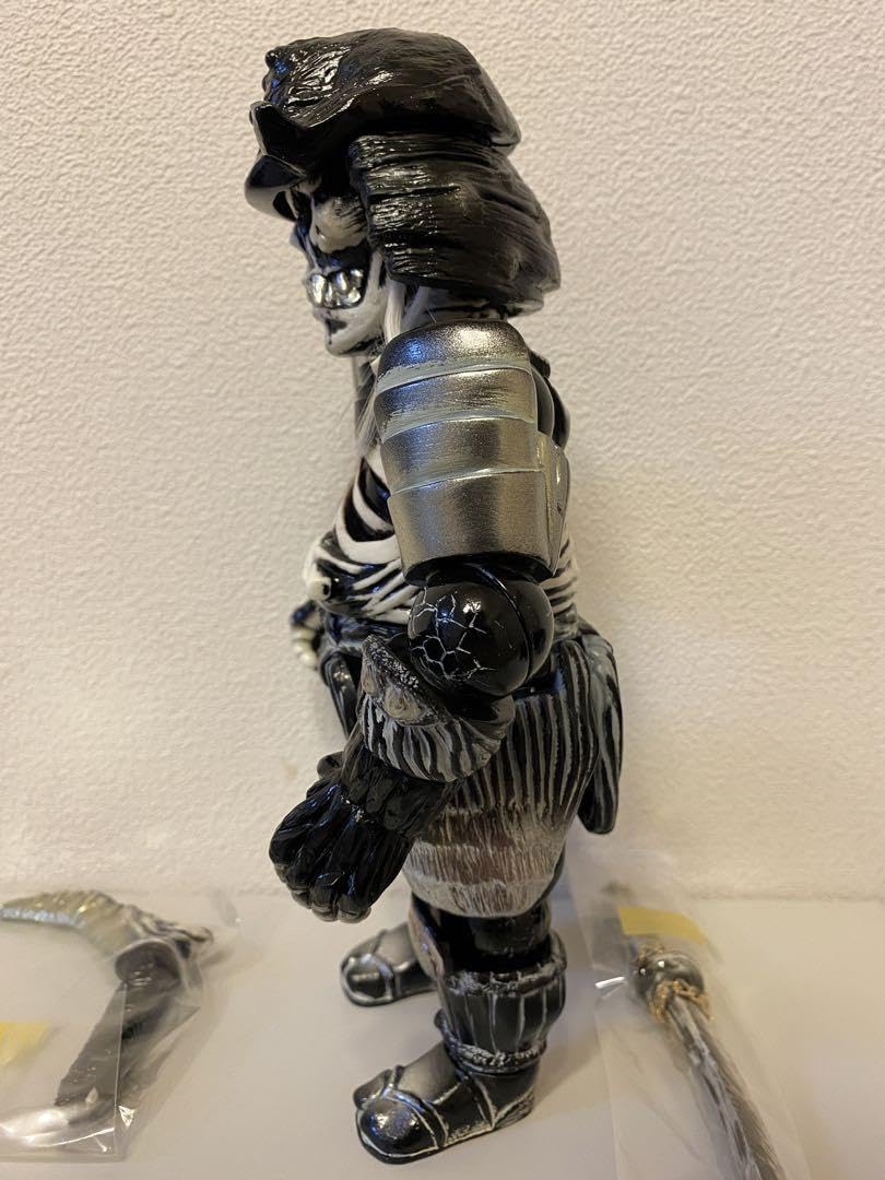 Amazon.co.jp: kether 至高玩具 死侍 白黒 ソフビ : おもちゃ
