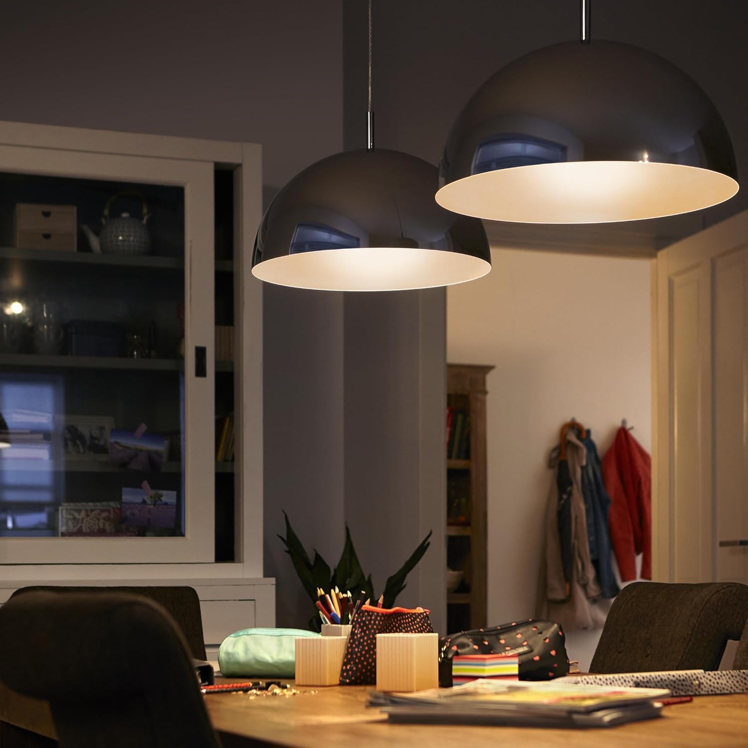 PHILIPS LED Classic E27 confezione da 6 lampade (100 W), lampade LED opache con luce bianca calda, lampade a risparmio energetico con lunga durata