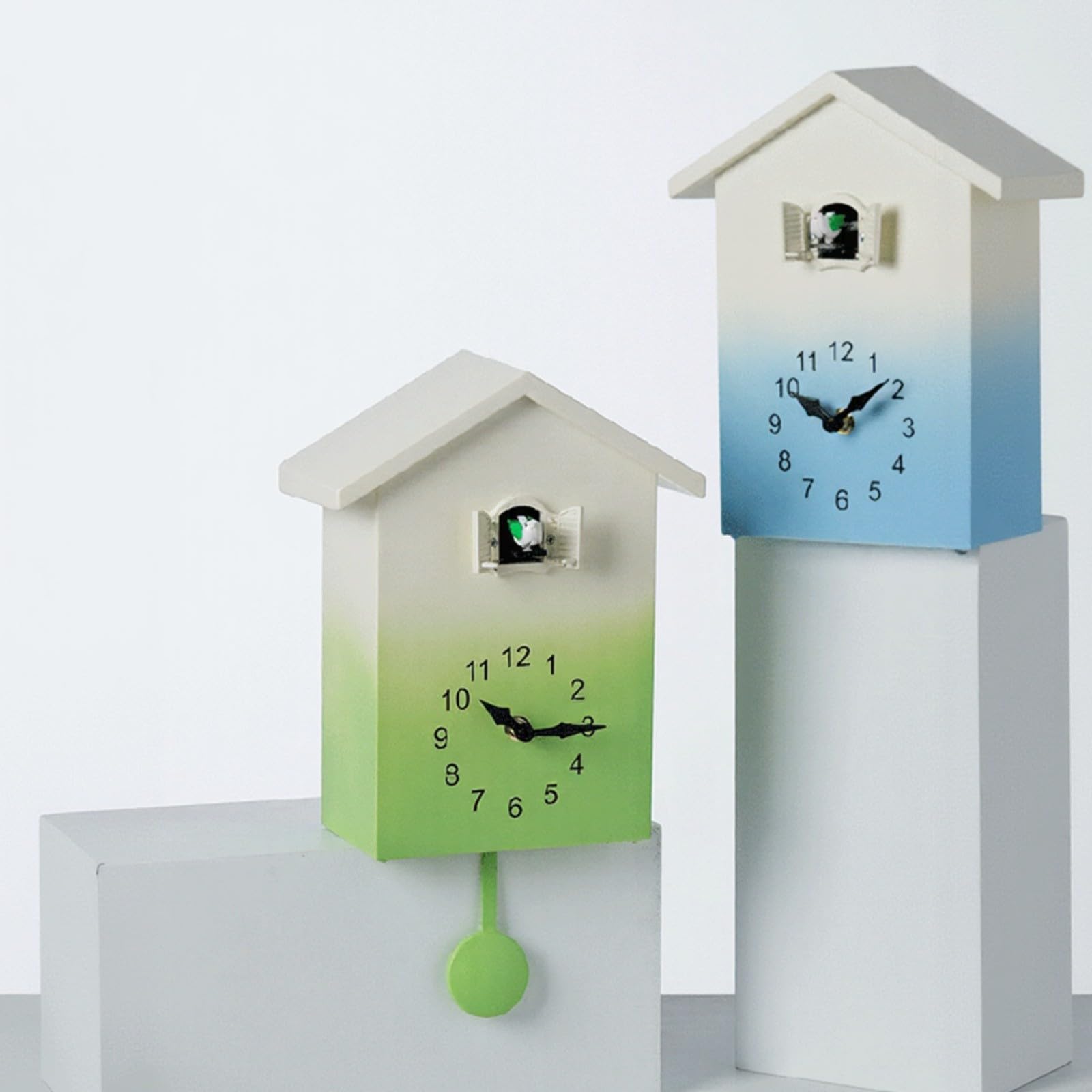Dekorative Kuckucksuhr mit genauer Zeitmessung, stündlichem Glockenspiel und Märchenstil, Gelb