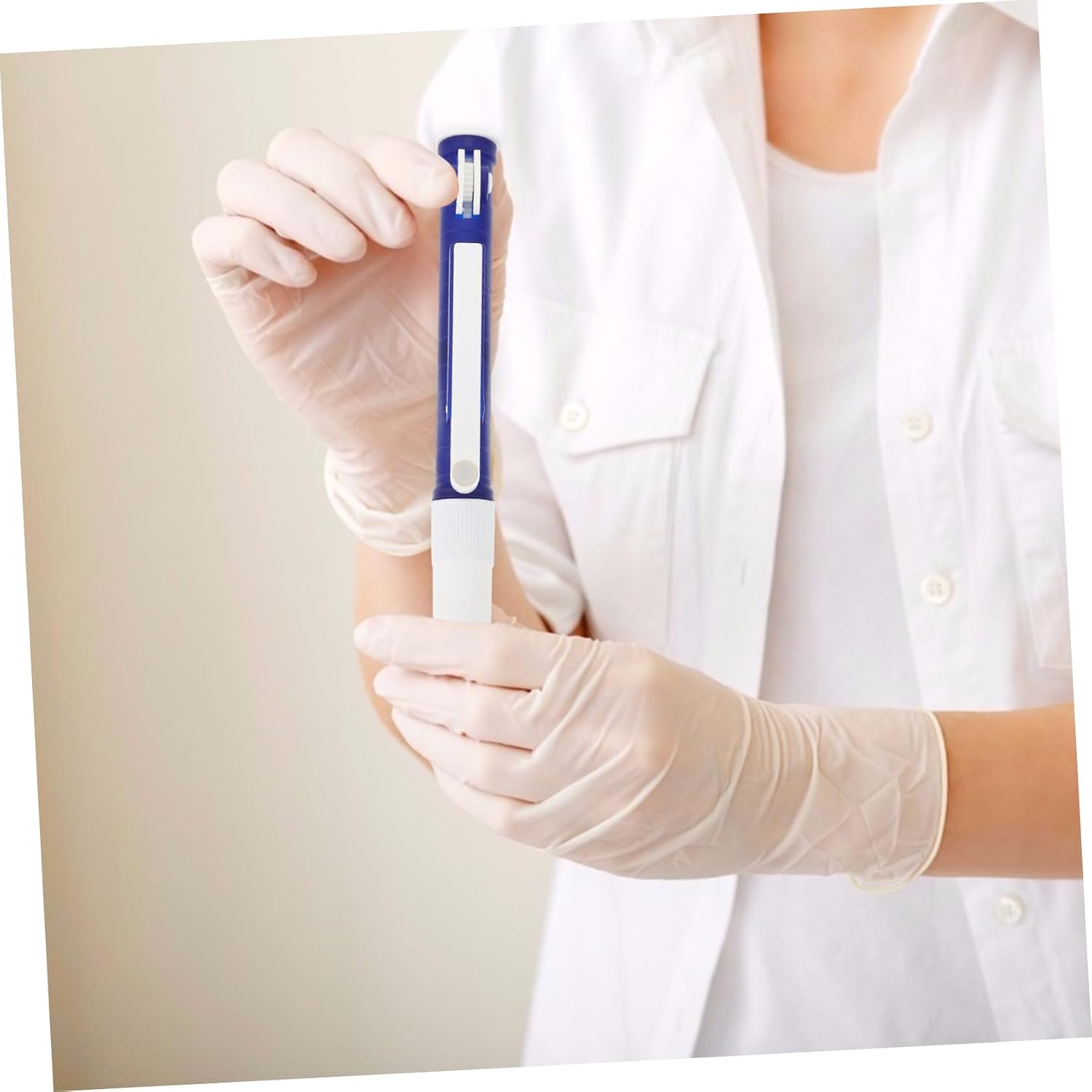 Plastic Laboratory Pipette Pump Manual 2ml Transfer Tool for Liquid Handling Essential for Labs Experiments and Scientific Applications