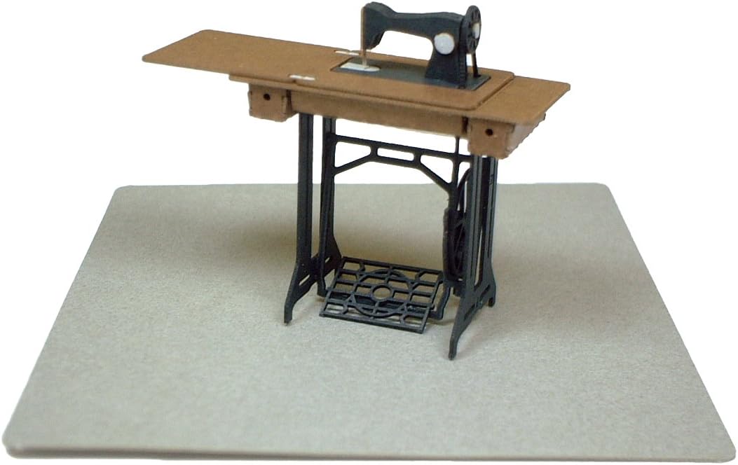 Sankei MP01-34 Mini Chew Petite Sewing Machine