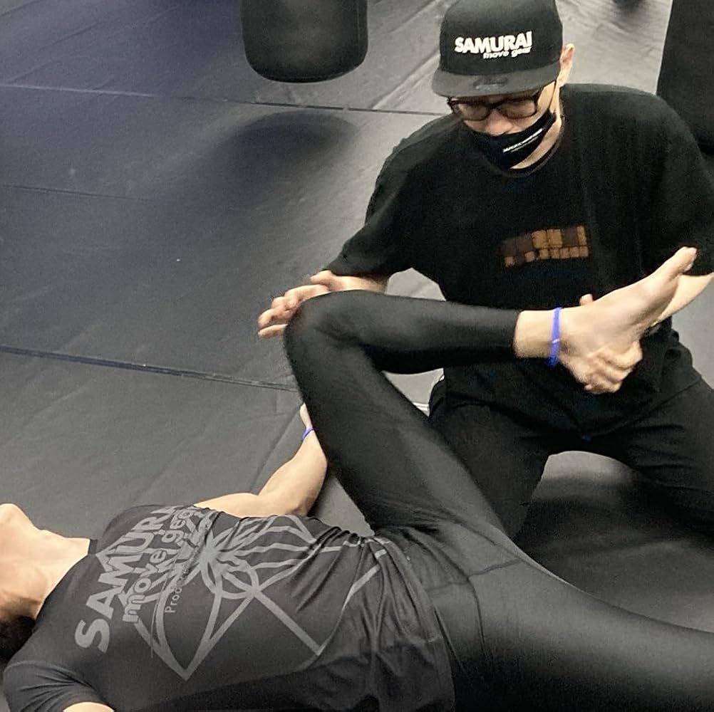 Amazon.co.jp: 着るトレーニングマシン「SAMURAI MOVE GEAR」ロング Amazon.co.jp: 着るトレーニングマシン「SAMURAI MOVE GEAR」ロング