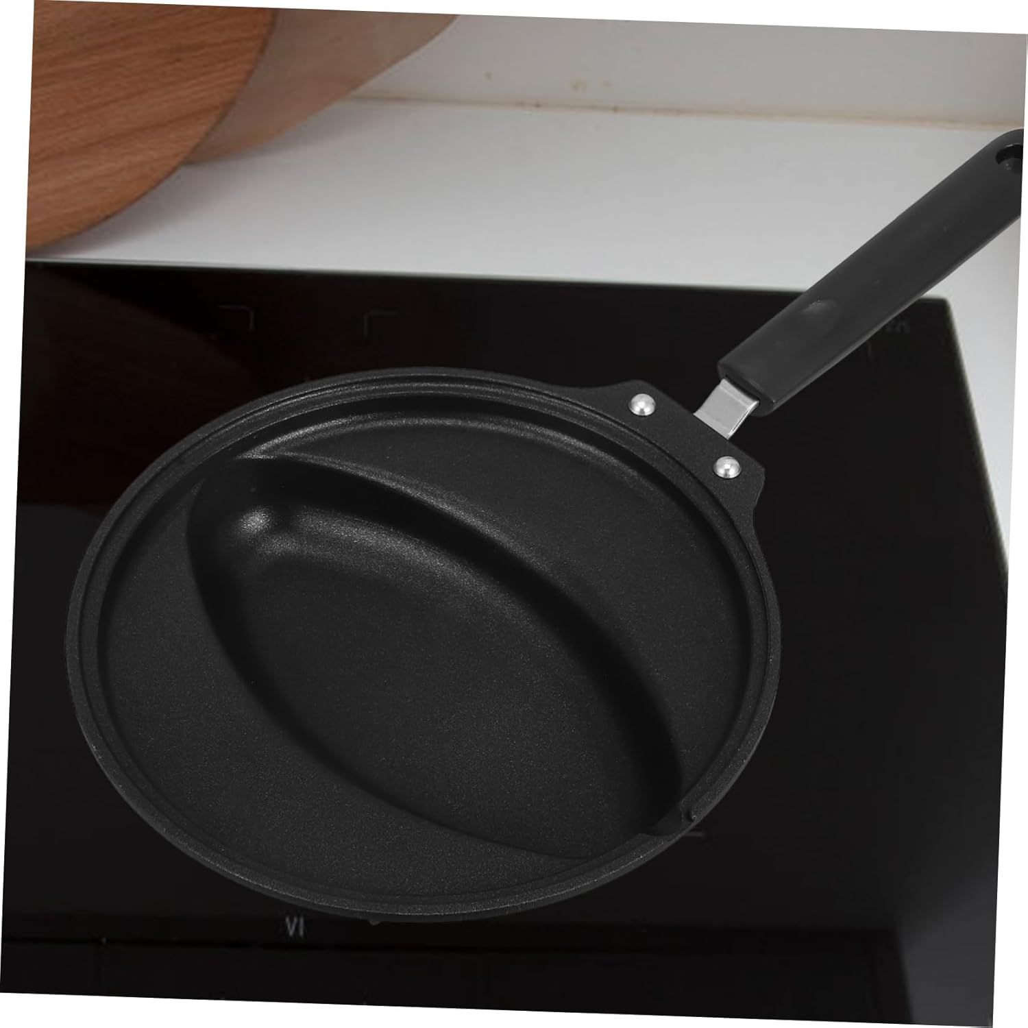 Non-stick Frying Pan for Egg Rolls Iron Material Comfortable Handle Easy to Clean Cooking Pot Storage Hole