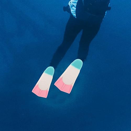 Miniatura 5 de Silicone Short Diving Fins Lightweight Flexible Swim Flippers for Adults Comfortable Pool Flippers in Yellow Blue White for Snorkeling Scuba Training