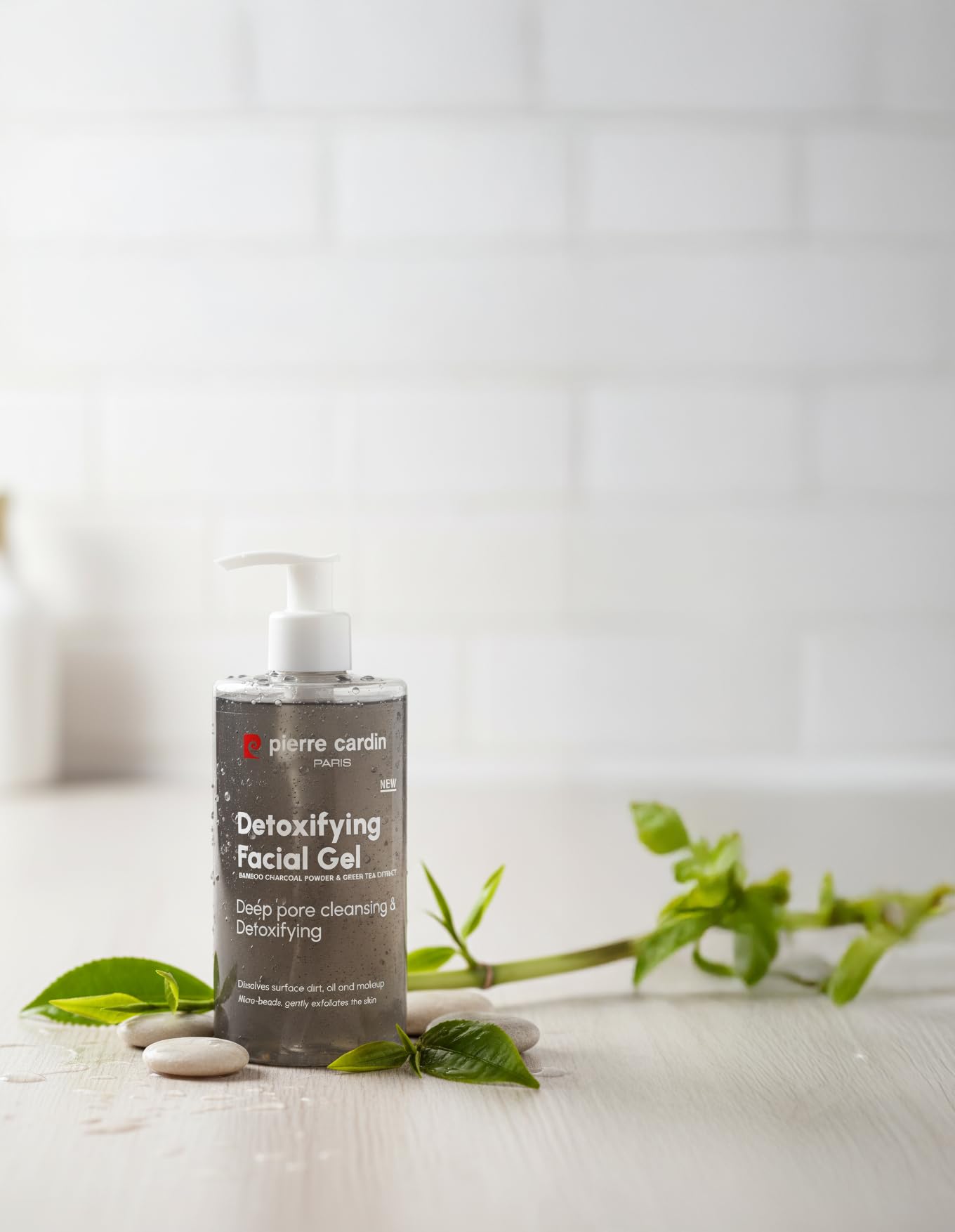 Pierre Cardin Detoxifying Facial Cleanser with Charcoal & Green Tea Extract - Köpük Jel 350 ml