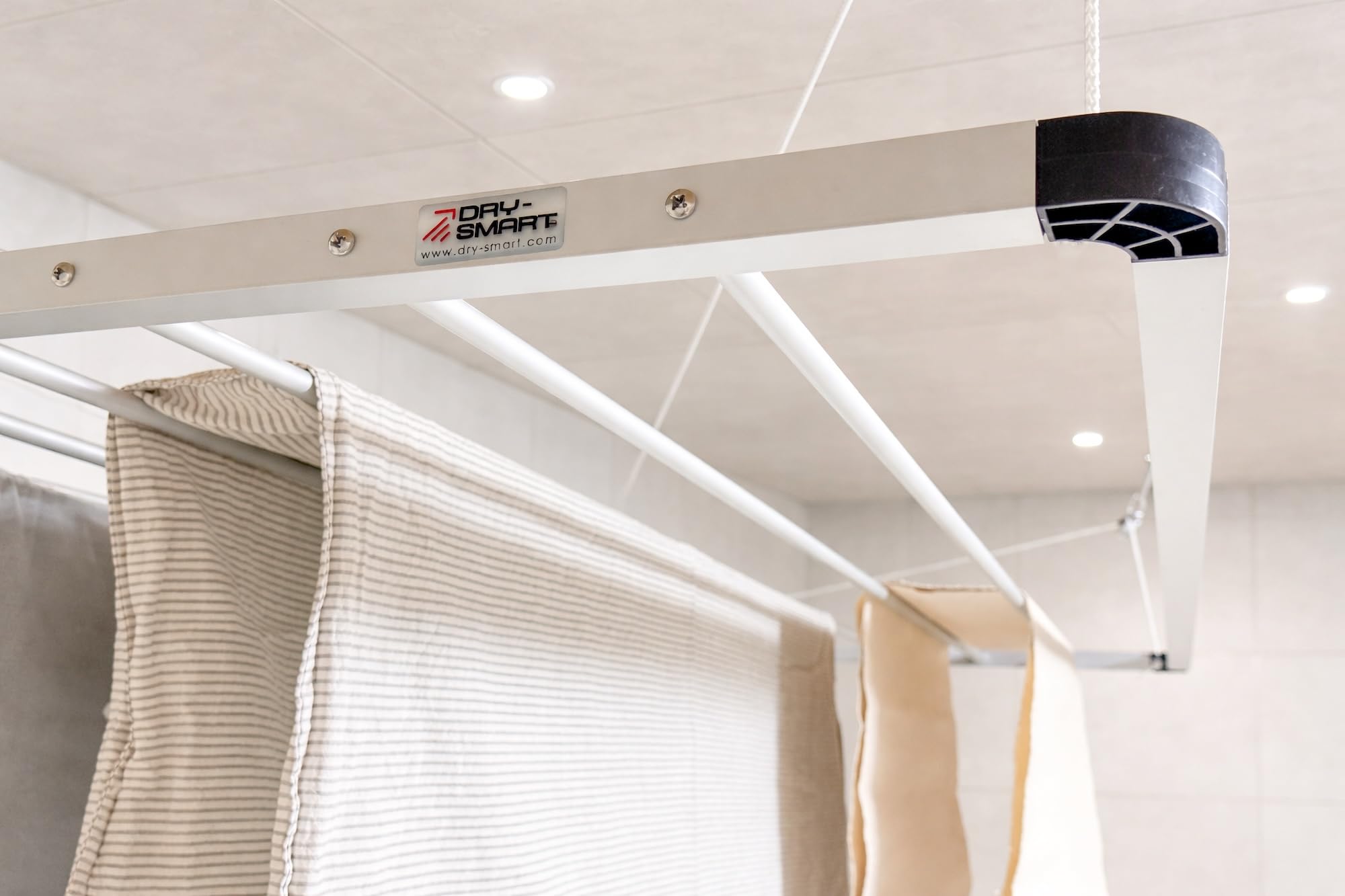 Lift Deckenwäscheständer - Deckentrockner - Wäscheständer für die Decke 120cm für Badewanne, Balkon, innen und Outdoor – platzsparend - einfache Deckenbefestigung