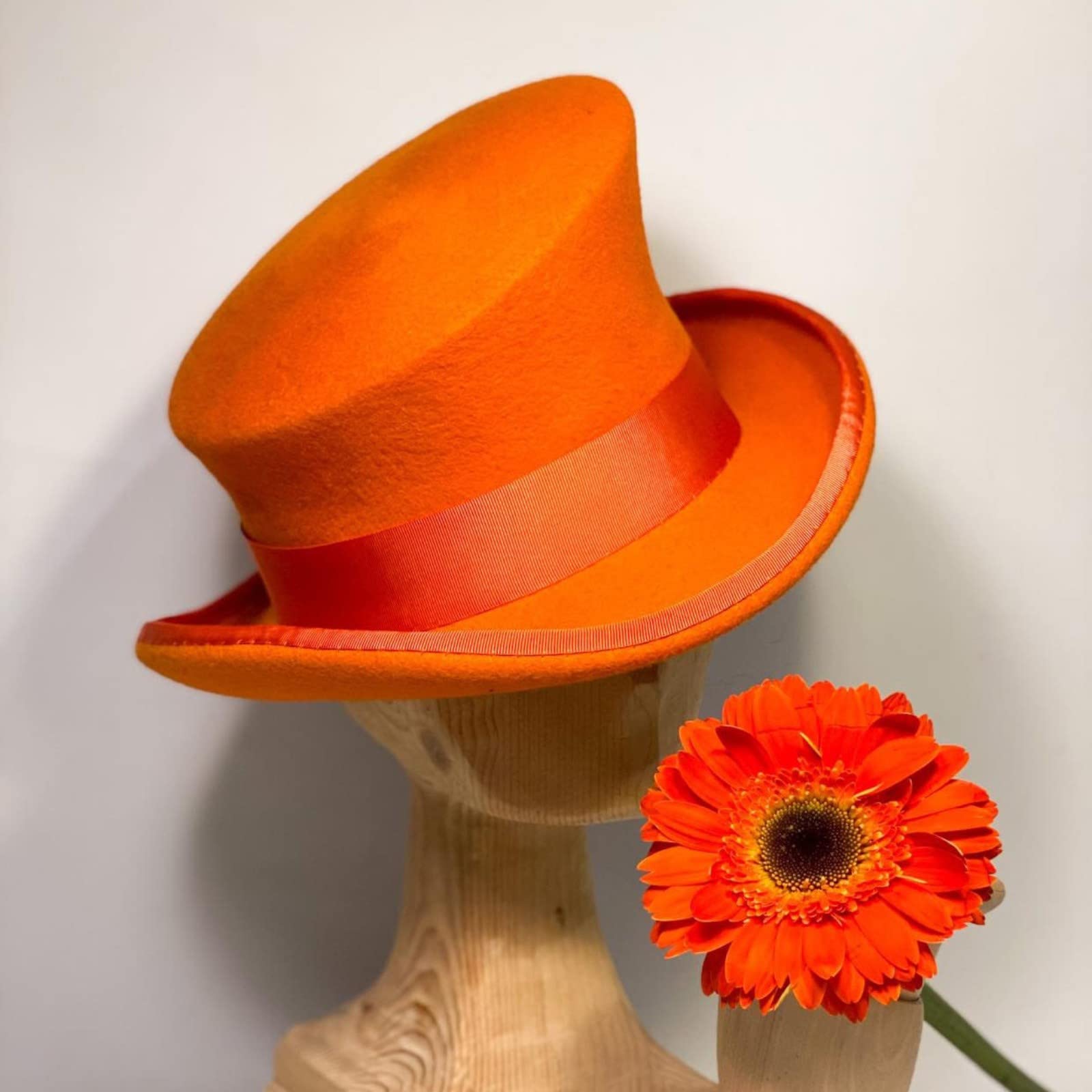Sombrero de cilindro asimétrico de lana para hombre y mujer, sombrero de vapor punk para hombres, sombrero de copa unisex, sombrero decorativo de invierno, naranja, Talla única