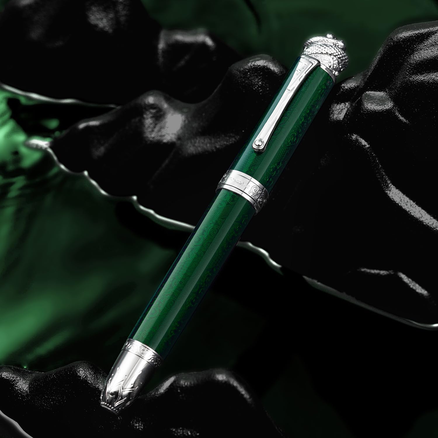 HONG DIAN N25 Piston Fountain Pen, Fine Nib Snake Stereoscopic Carving Design with Metal Case Set (Emerald Green) - Image 4