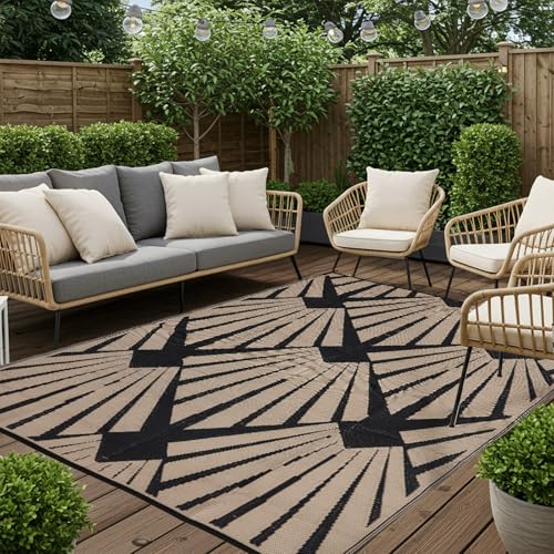 Reversible Outdoor Plastic Straw Rug 5x8 Ft, Waterproof...