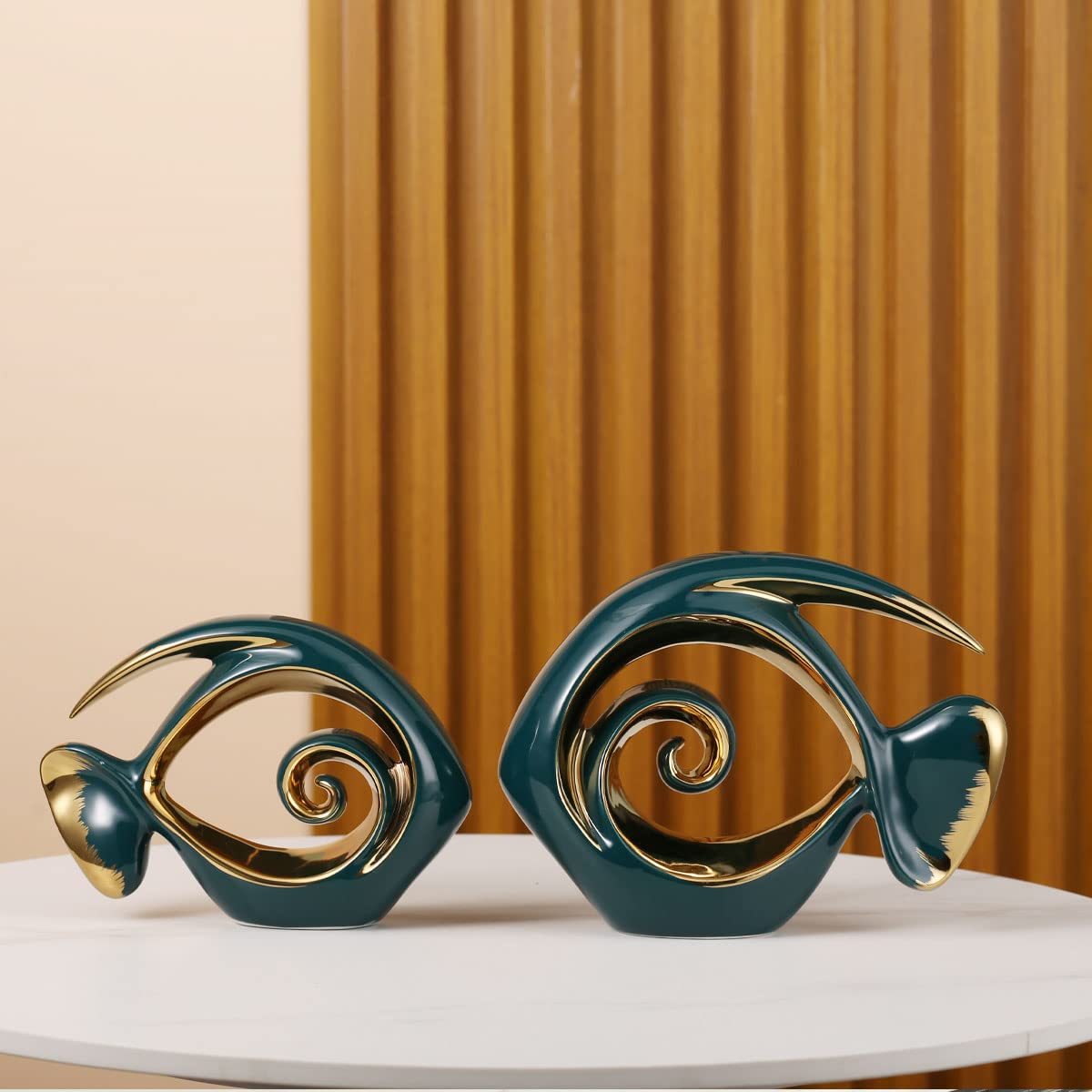 Figuras de peces de cerámica dorada verde - Decoración costera para el hogar, centros de mesa oceánicos modernos para el salón, la oficina, la casa de la playa, la entrada, la exhibición del estante