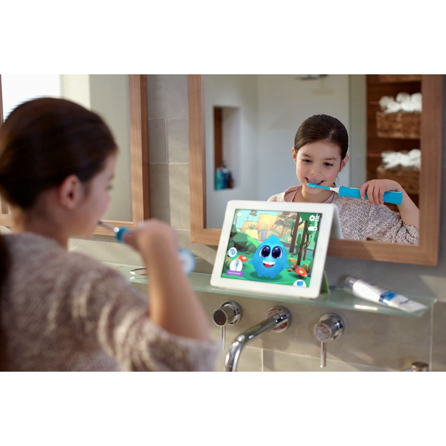 CEPILLO DENTAL PHILIPS SONICARE FOR KIDS 2 CABEZALES BLUETOOTH INCORPORADO CARGADOR APLICACION INTERACTIVA ANDROID IOS HX6322/04