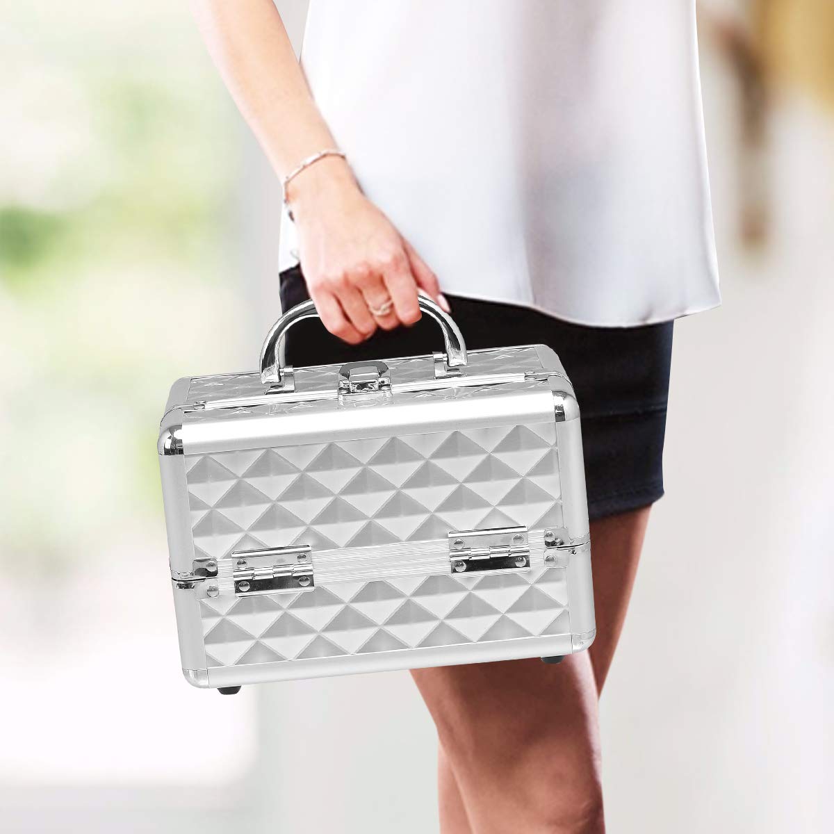 LIFEZEAL Valigetta Rigida Professionale per Trucchi a 3 Livelli, Porta Cosmetici, Trousse, Scatola, Beauty Case, Organizer Makeup, con Specchio, Manico e Chiusura, 23x15x18 cm, Argentato
