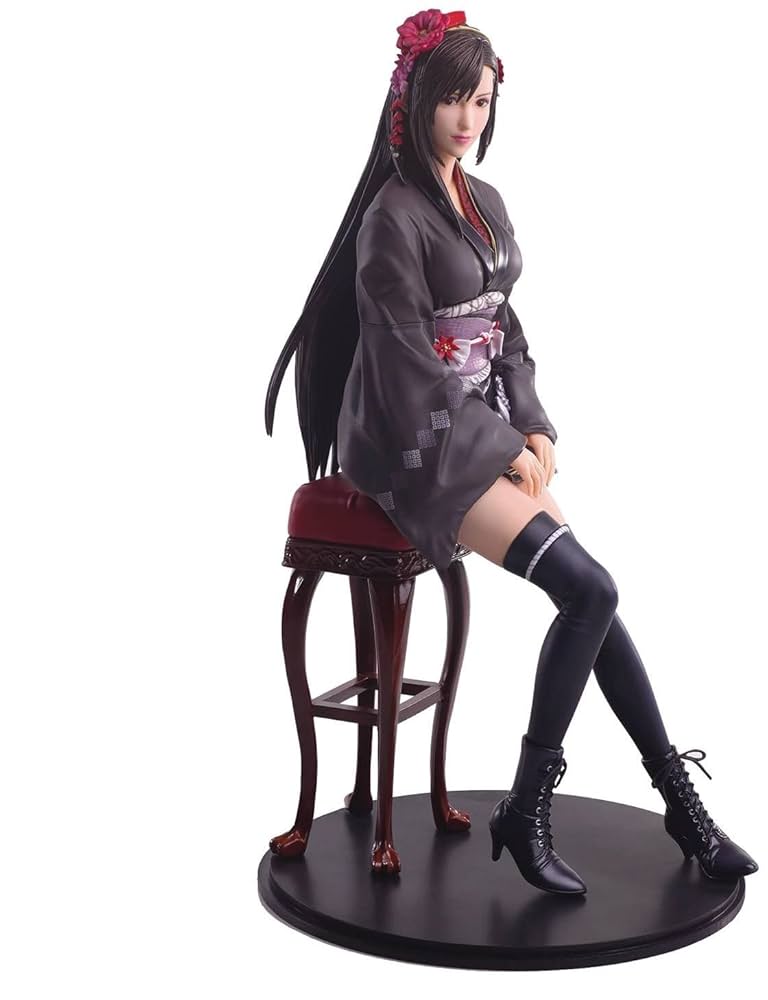 美品　FINAL FANTASY VII　フィギュア Amazon.co.jp: Square Enix Final Fantasy VII: Tifa Lockhart