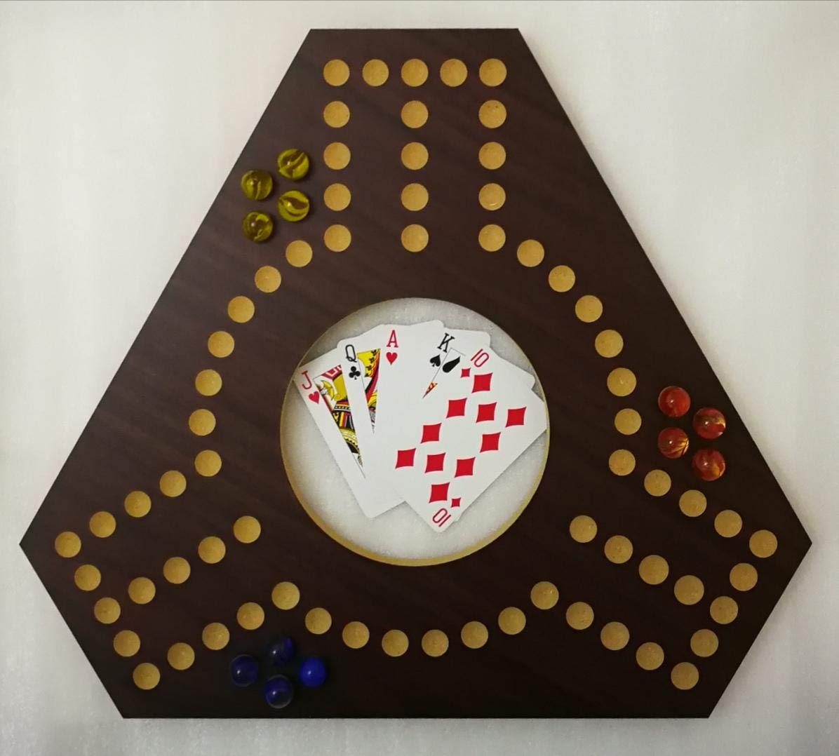 JackarooJackaroo game for 3 players brown board