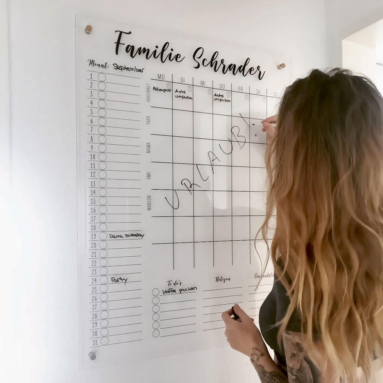 personalisierter Wandkalender - Haushaltsplaner bis 6 Personen - wiederverwendbarer Kalender aus Acrylglas - Familienplaner abwischbar - Hingucker für jeden Raum