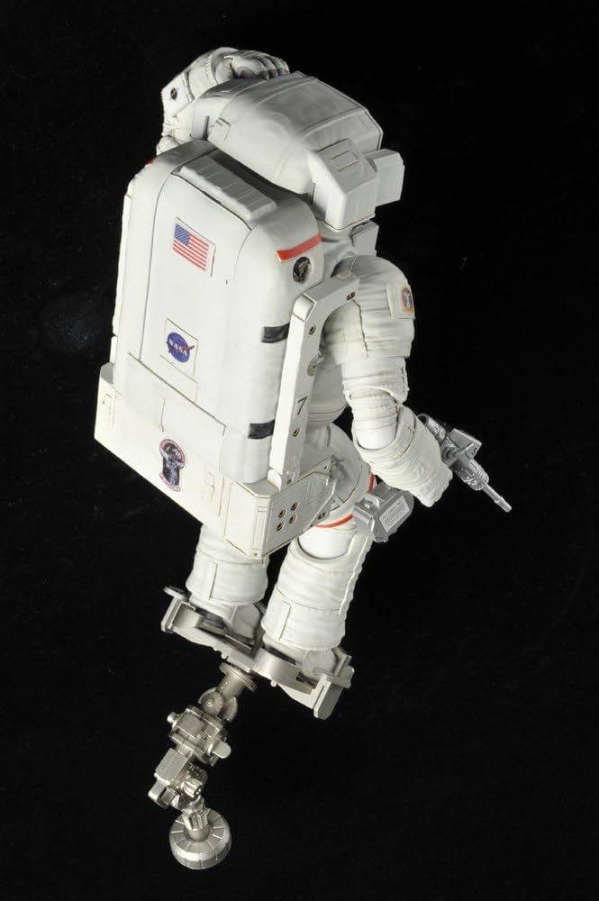 BANDAI ISS SPACE SUIT 1/10スケール Amazon.com: Bandai Hobby ISS Space Suit Extravehicular