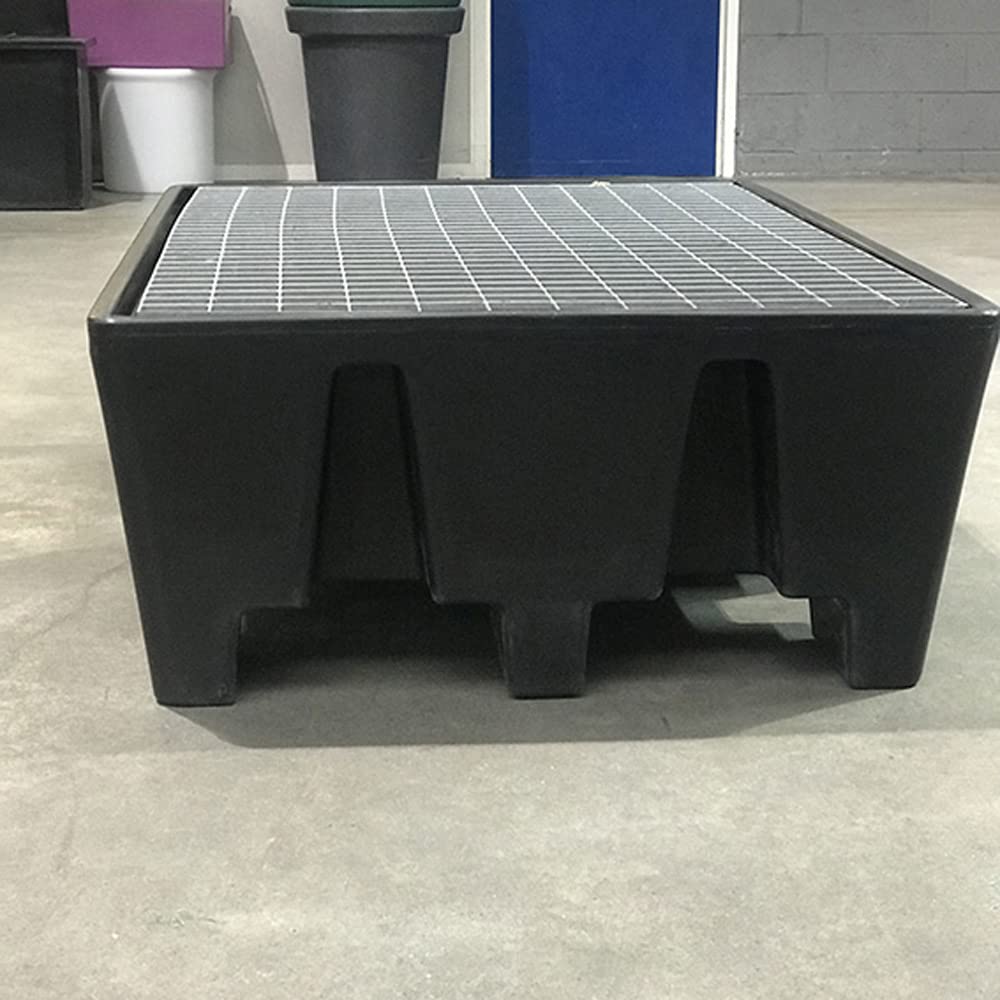 Plast'Up Rotomoulage Palette de Rétention Europe en Polyéthylène haute densité Noire ECO avec Caillebotis acier et 4 Passages de Fourches 52083E
