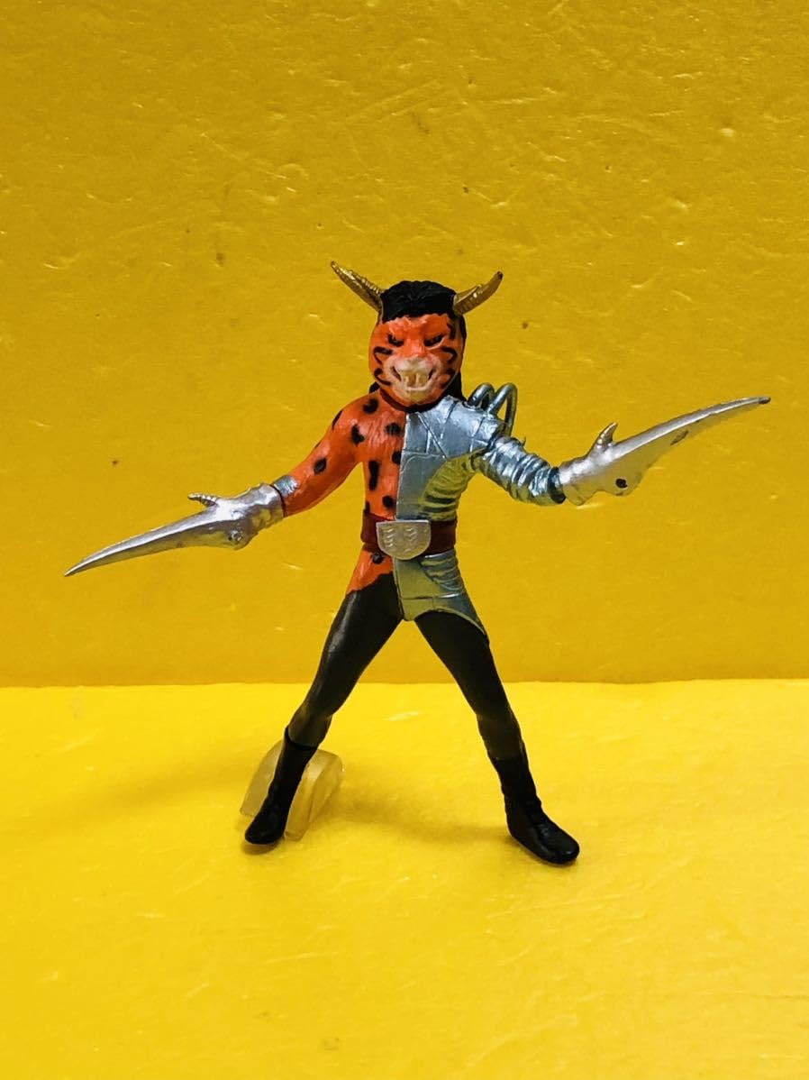 Amazon.co.jp: HGライダー ハサミジャガー ショッカー怪人 品