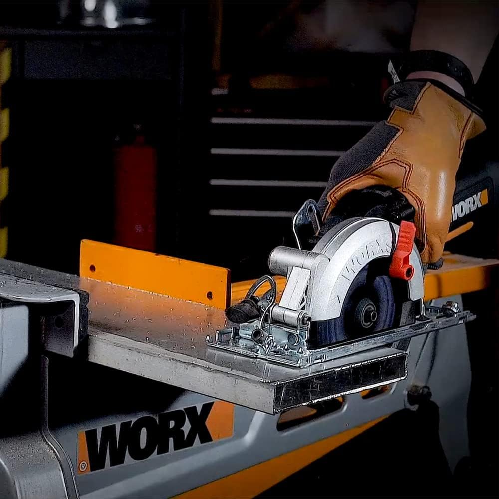 WORX - Scie circulaire 800W- Worxsaw - Profondeur de coupe jusqu'à 43mm - idéale pour le bois, métal, plastique, pierre - WX437 (Livrée avec accessoires, guide et adaptateur aspirateur)