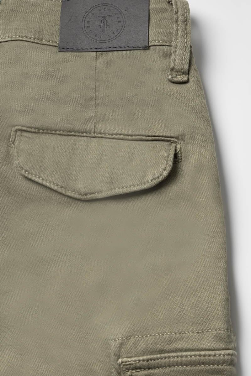El Tiempo de Cerezas Pantalones Kalvin Tapered Arqueado Caqui