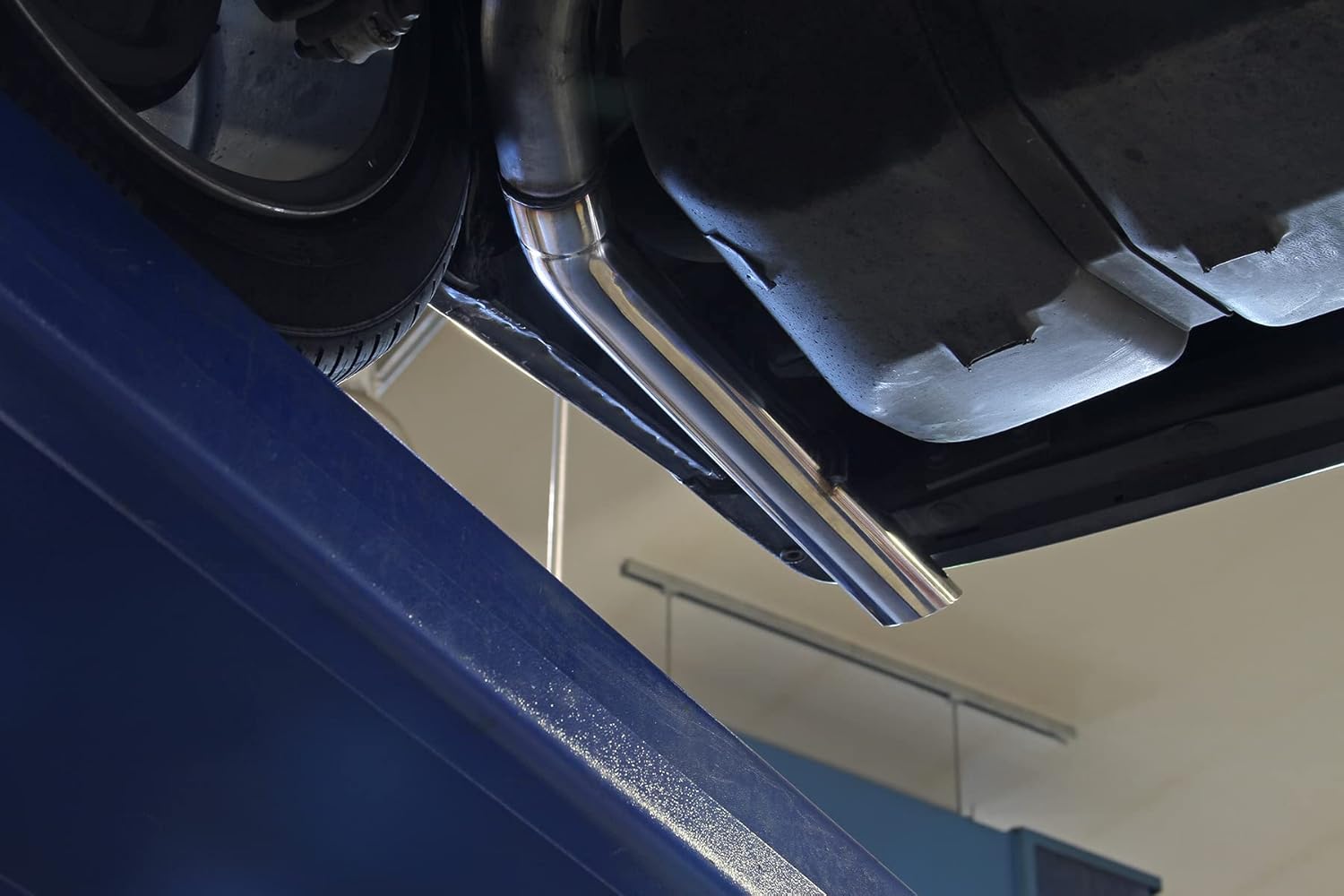 Flowmaster 717213 FlowFx Cat-Back Exhaust Kit 2.5 Inch 409 Stainless Steel Compatible with 1986-1993 Ford Mustang LX 5.0L 1986 Ford Mustang GT 5.0L