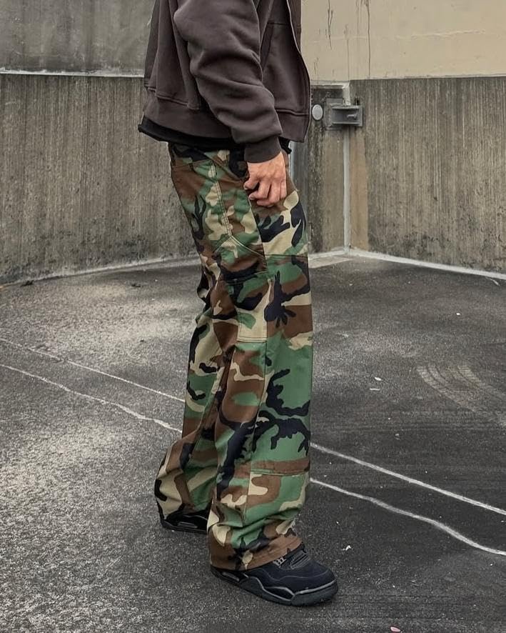 Men Camo Cargo Pants Baggy Wide Leg Hip Hop Skater Pants Loose Fit Trousers with Pockets3