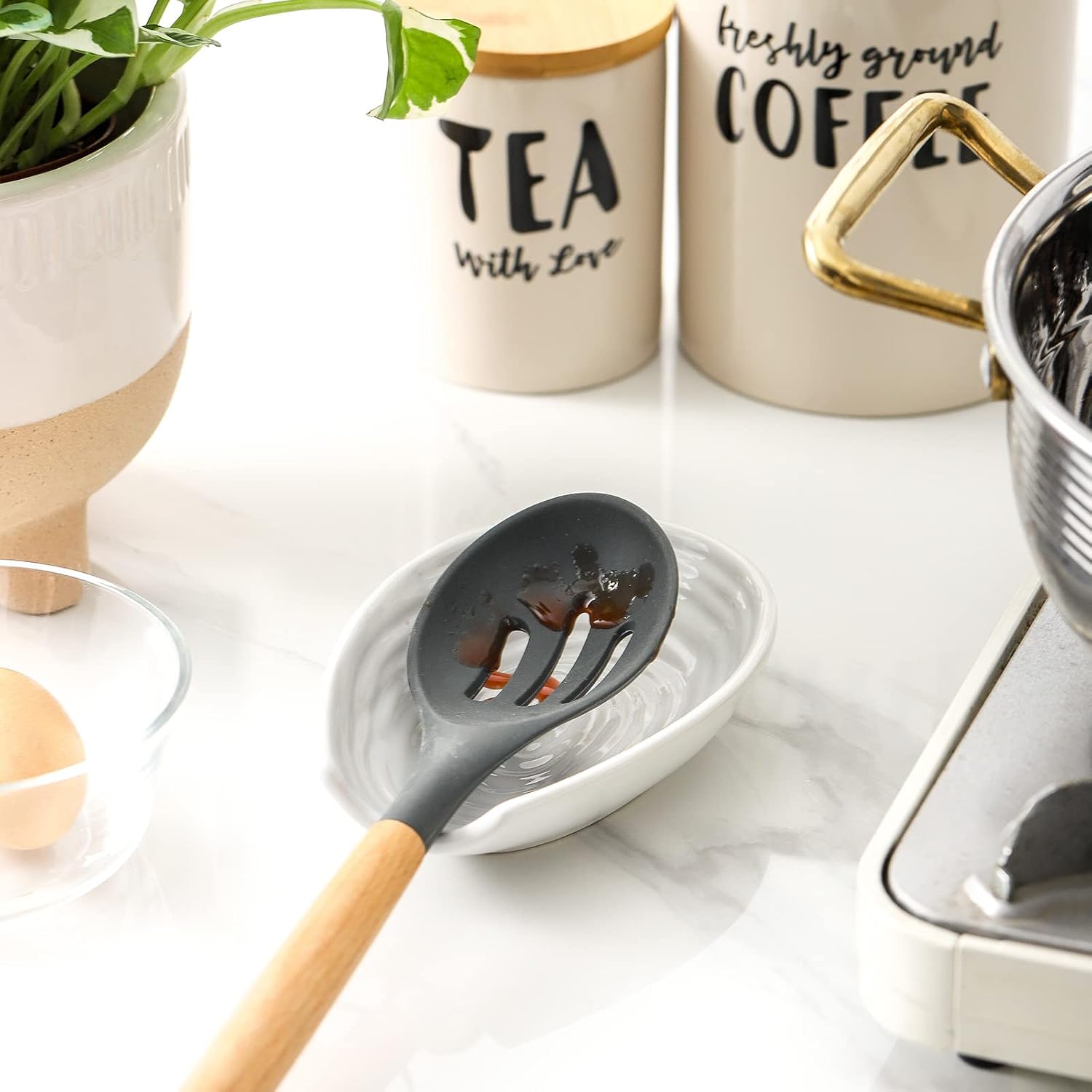 Spoon Holder for kitchen Counter, Porcelain Spoon Rest Set of 2 for Stove Top, Cooking Spatula Holder for Spoon, Ladle and Tong, Farmhouse Kitchen Coffee Bar Accessories and Decor, White