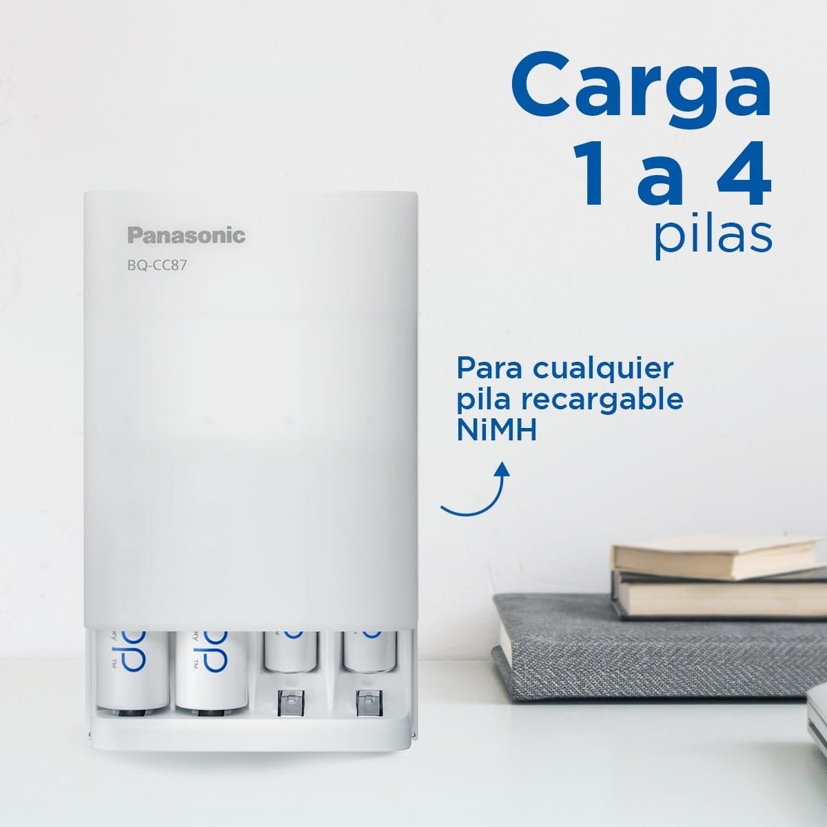 eneloop SmartPlus Travel Cargador USB, para 1-4 Pilas Recargables AA/AAA, 2.25h de Tiempo de Carga, 10 Funciones de Seguridad, 4 Pilas eneloop AA (2000 mAh) Incluidas