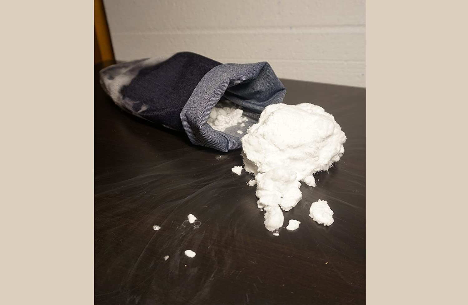 Dry ice Maker Penguin - European USA Compatible Thread