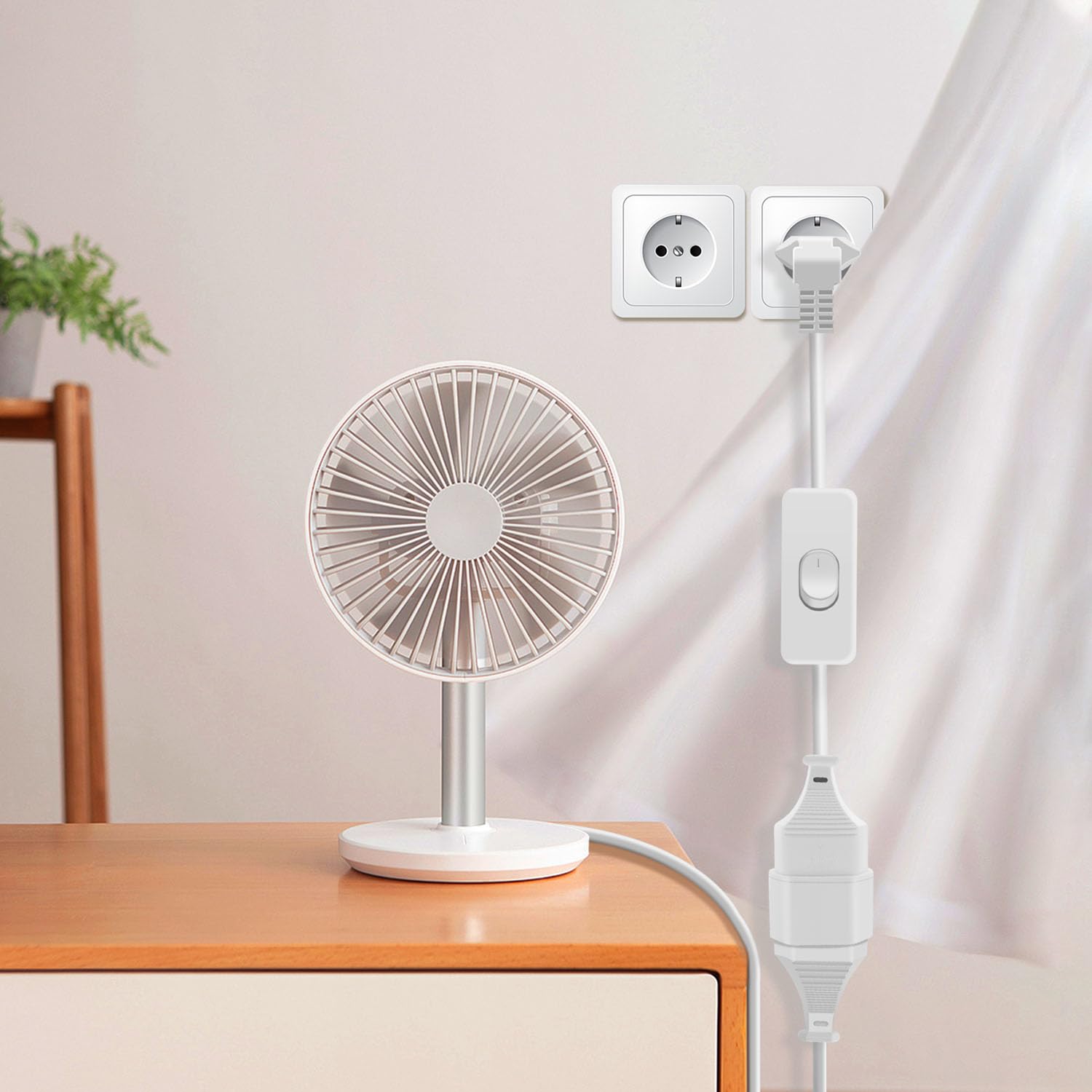 Kabel przedłużający, wtyczka euro z przełącznikiem 2,5 A 250 V płaska wtyczka euro, 90 stopni, krótka, do urządzeń gospodarstwa domowego, TV, komputera, monitora itp (biały, 0.5 m)