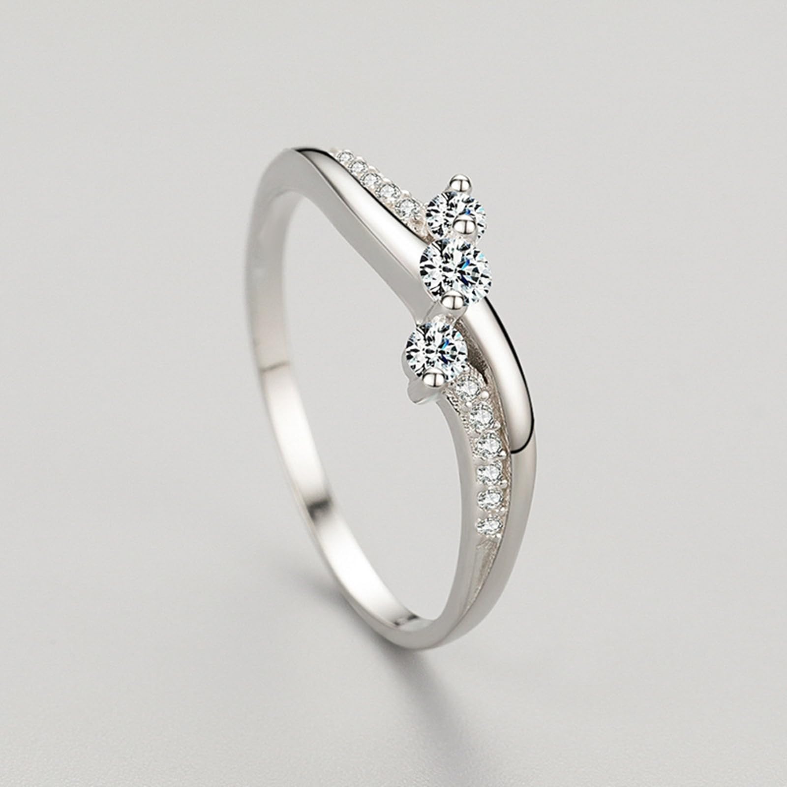 Pierścionek damski, złoty, pierścionek zaręczynowy, białe złoto, elegancki pierścionek z moissanite, pierścionek damski z prawdziwego złota