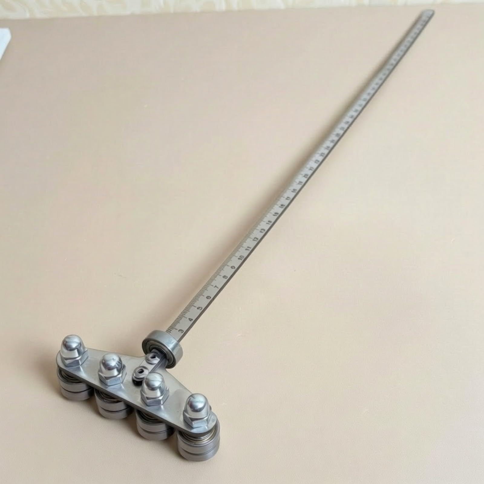 Ronyme Guía Acero Inoxidable con Regla Medición y Rodillo slizante para Corte Preciso en Mara Acuada para Carpintería y Estanterías, 50CM