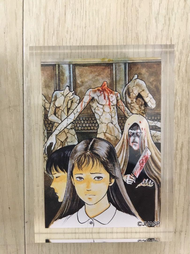 Amazon.co.jp: 伊藤潤二 アクリルブロック 首のない彫刻 : おもちゃ