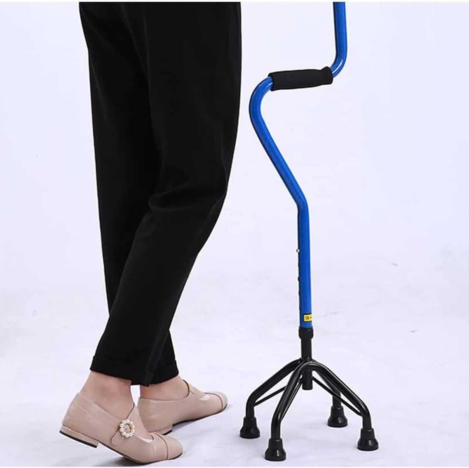 Muletas para ancianos, andador ligero de cuatro patas con diseño antideslizante para estabilidad y apoyo al caminar, ideal para fracturas y asistencia a la movilidad