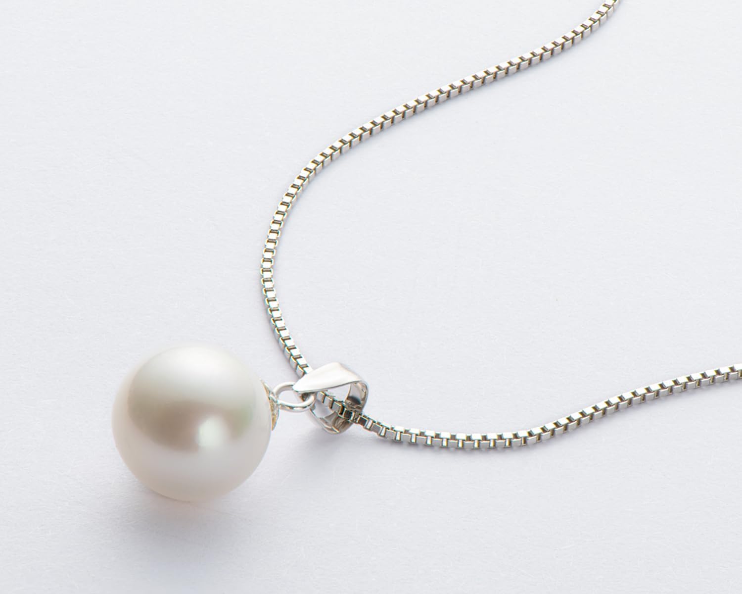 18K Gold Freshwater Cultured White Pearl Necklace, 8-10mm Single Pearl Pendant with 18" Sterling Silver Chain, Mothers Day Anniversary Birthday Wedding Jewelry Gifts for Women - Image 3