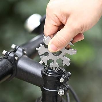 18-in-1 Snowflake Multi Tool,2 Pcs Snowflake Multitool Multitool Hex Wrench Screwdriver Allen Wrench Bottle Opener with Keyring for Outdoor Travel Camping Daily Tool