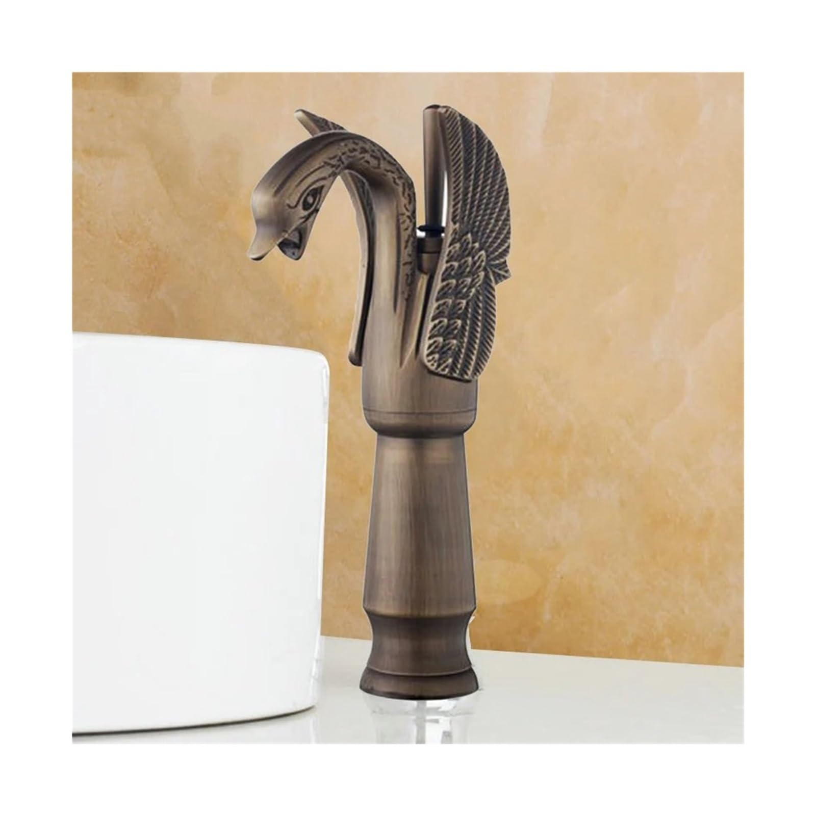 Grifo de lavabo alto antiguo para evitar salpicaduras en el baño 7