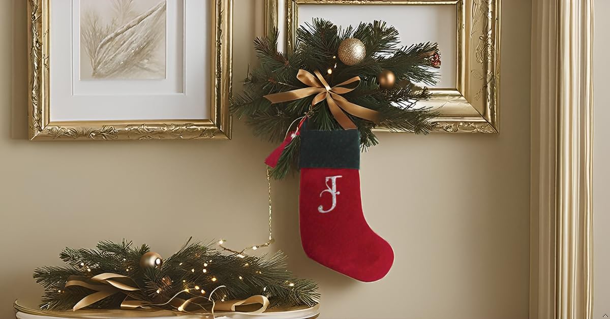 Evergreen Rot und Grün Samt Strass Monogramm Weihnachtsstrumpf – J
