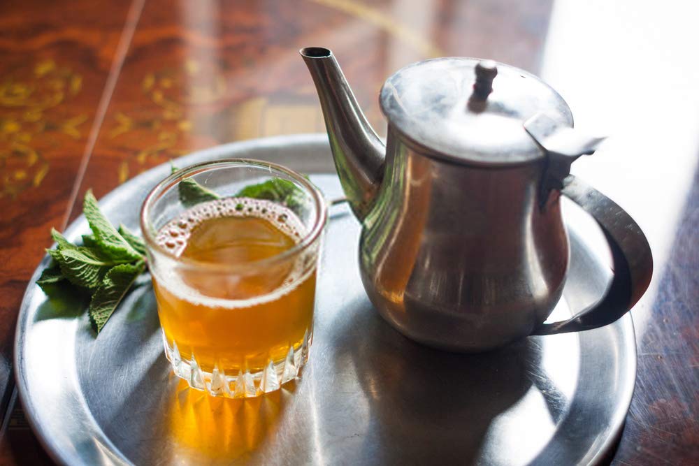 Ramadan24 Tetera con inducción de acero inoxidable, diseño árabe marroquí, con tapa, filtro de té, pico y asas, 3 en 1, también como cafetera de café, hervidor de agua (1,3 litros)
