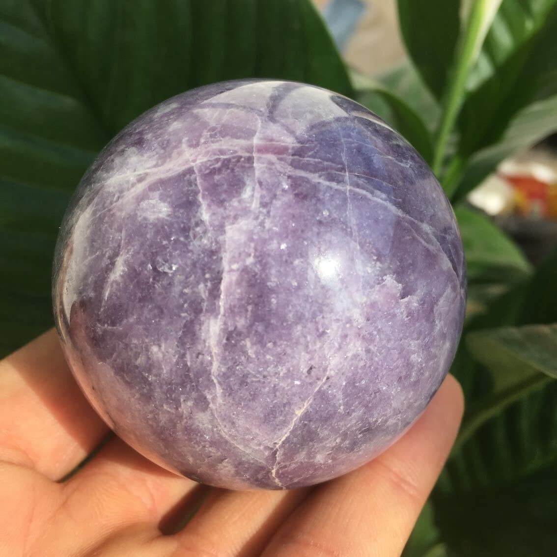 Cristalli e Pietre Naturali Sfera di Cristallo di Mica Viola Naturale Cristallo Naturale 60-65MM for la Decorazione Raccolta domiciliare