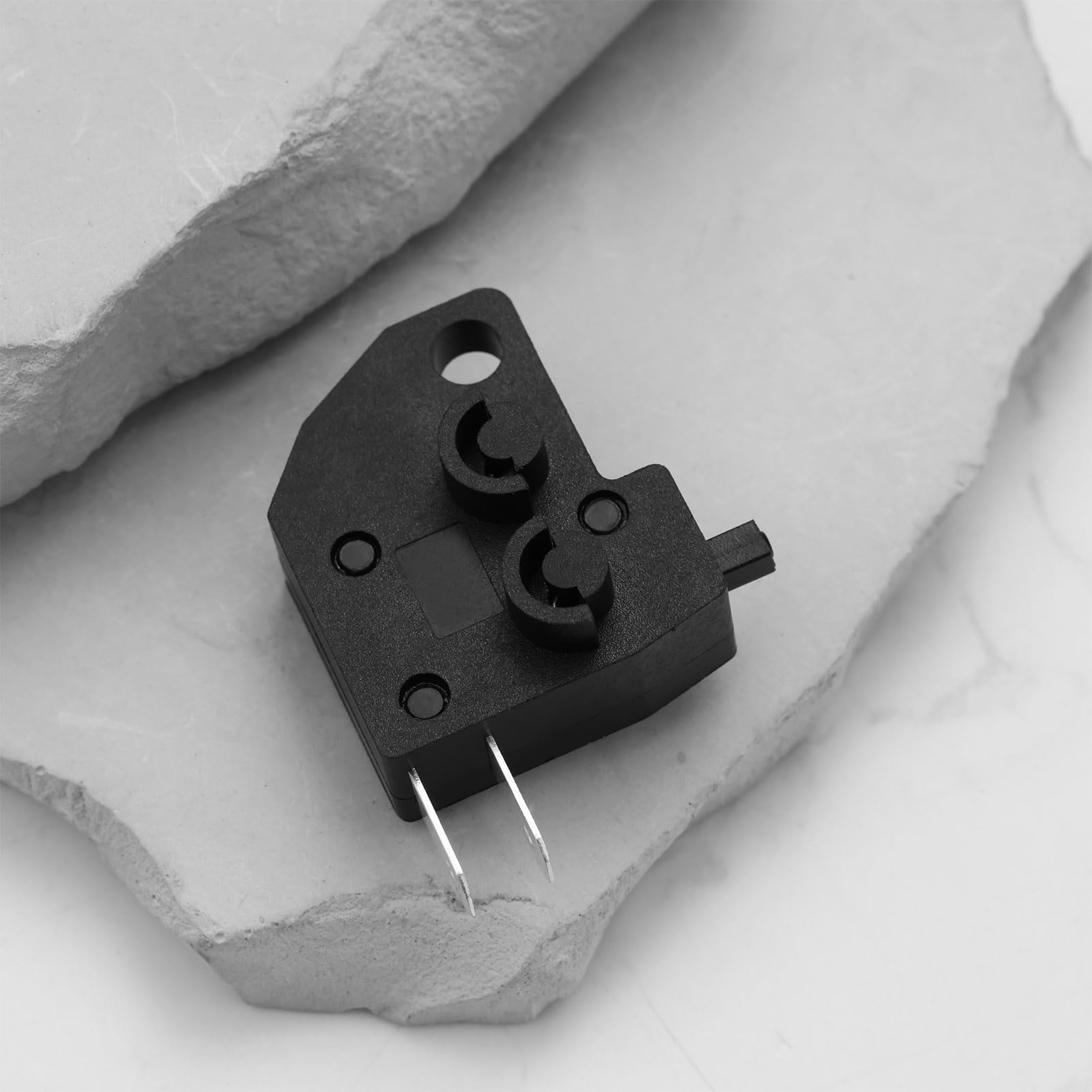 Interrupteur De Feu Stop Avant Moto EMagTech - Compatible Suzuki GSX-R 600 K6 Et Autres Modèles Kawasaki/Suzuki - Ref 4070011-412
