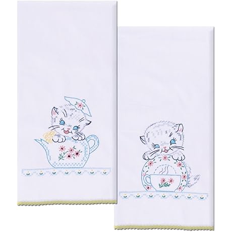 Bordar a mano con Crafts T264102 Kittens Towels