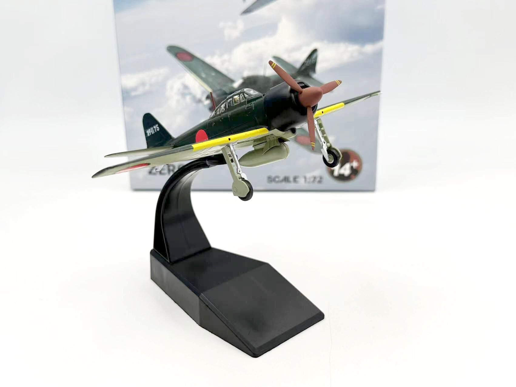 Amazon.com: Mitsubishi A6M Zero Fighter 1/72 Diecast Aircraft